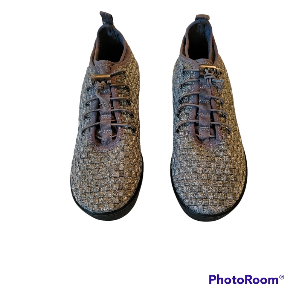 EUC❣️ Steve Madden Strech Comfort Wedge Silver Weave Sneaker Sz 7